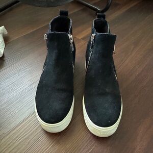 Steve Madden Wedged Booties